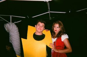 Bradley Steven Perry Instagram - Watch the flick you’ll get the costume.
 #hubiehalloween @netflixisajoke