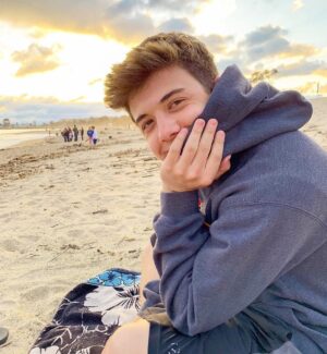 Bradley Steven Perry Instagram - It’s an old photo, just look at the lack of frosted tips