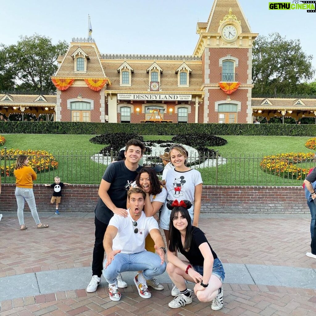 Bradley Steven Perry Instagram - First time at Disneyland 10/10 would recommend