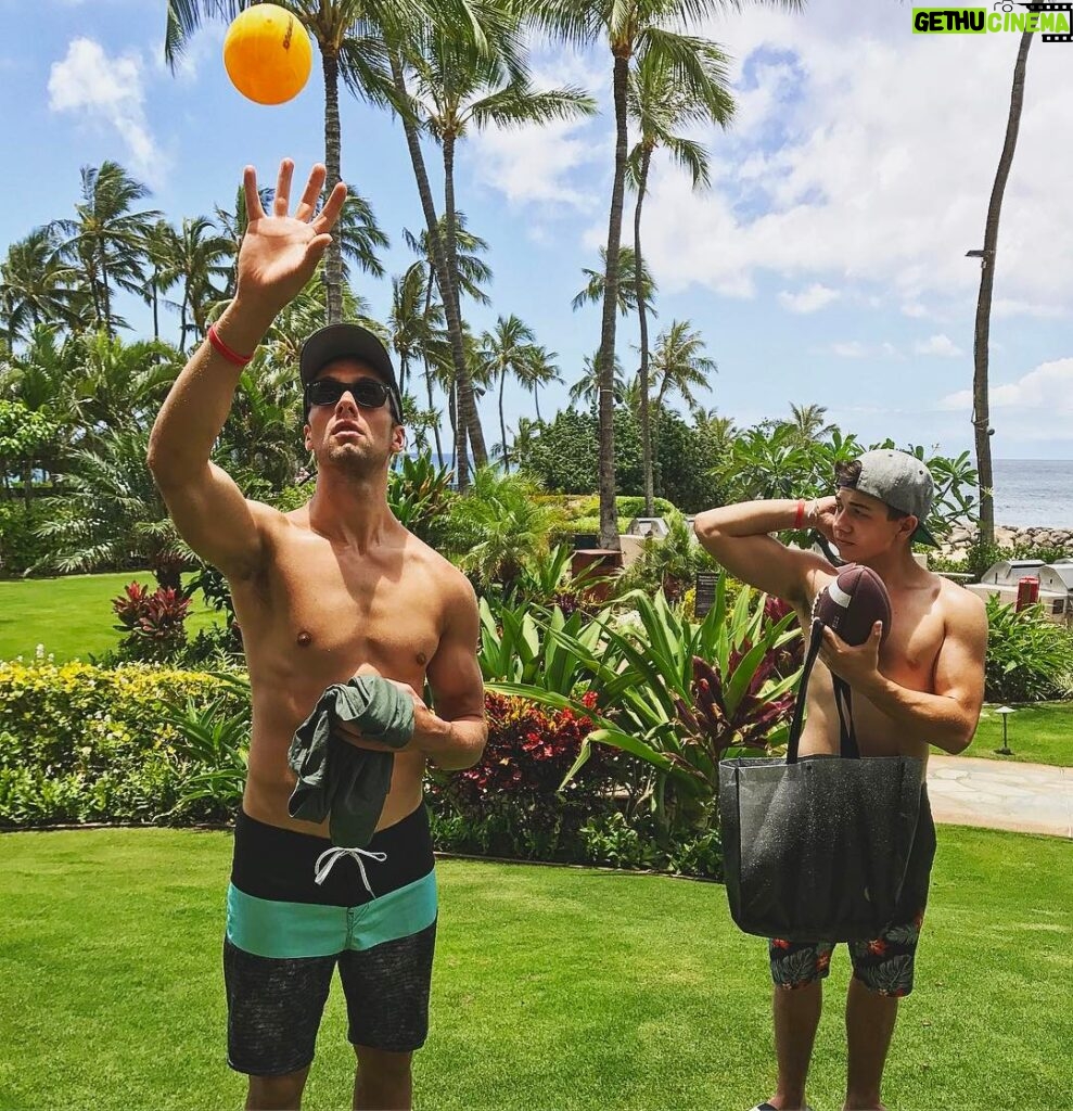 Bradley Steven Perry Instagram - When you're trying way too hard Kapolei, Hawaii