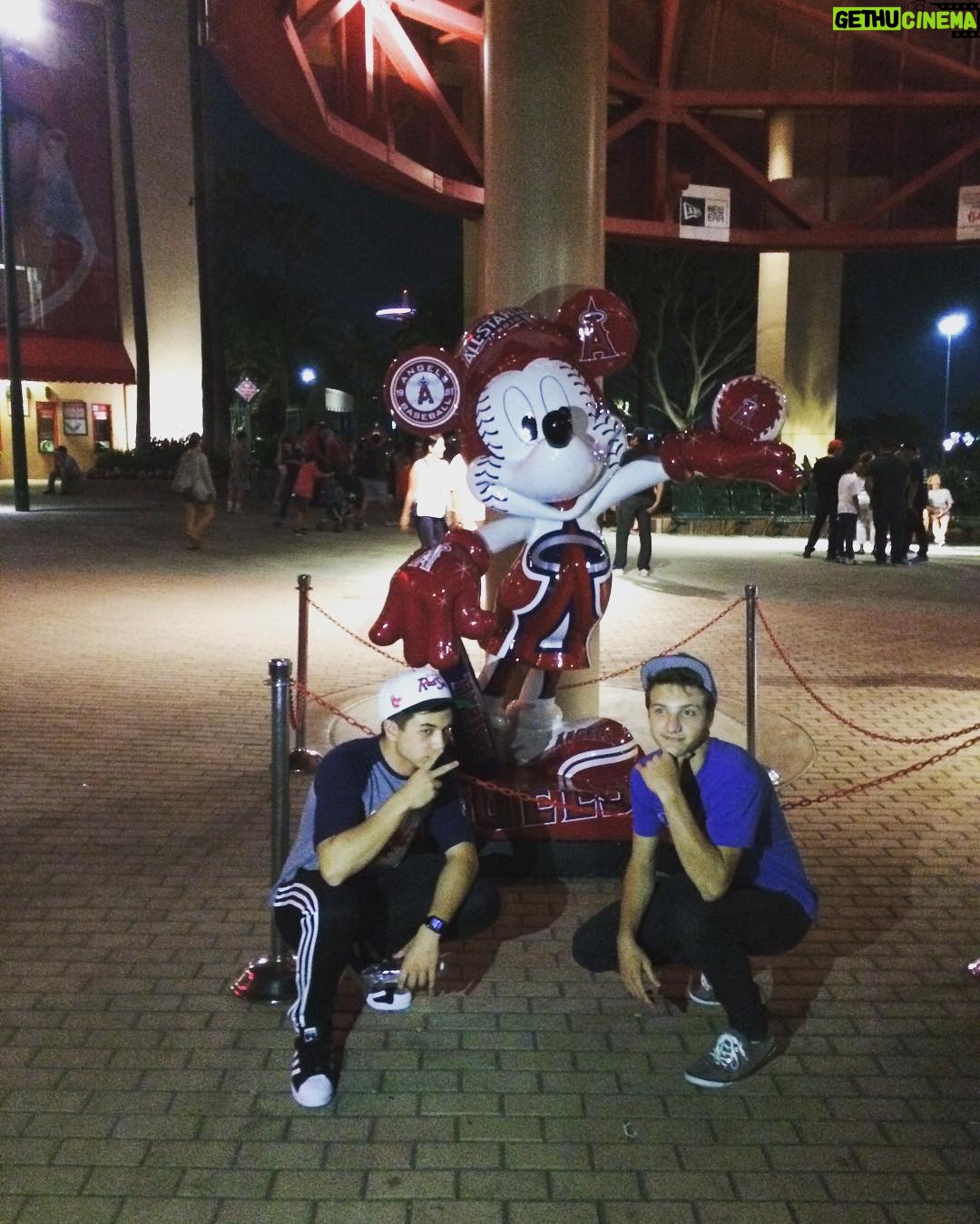 Bradley Steven Perry Instagram - Cha feel?