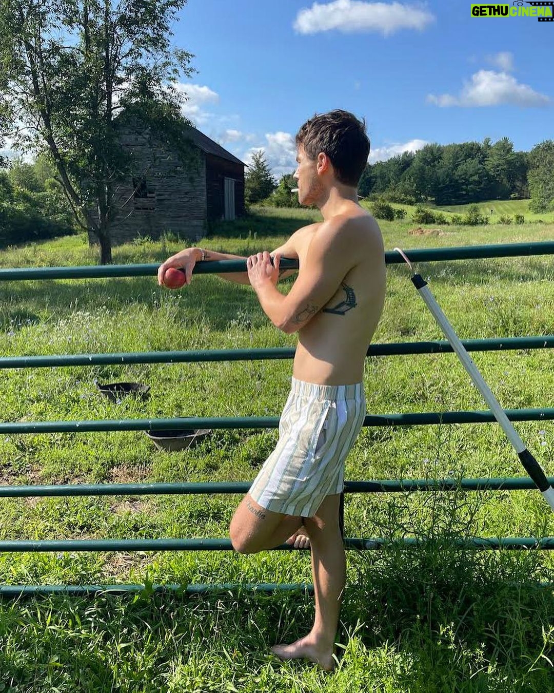 Brandon Flynn Instagram - Theseus and the Minotaur revised: I just feed him and his name is Rory Photo by @jordan.tannahill