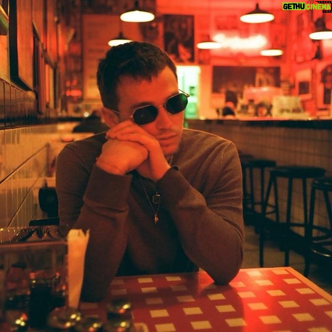 Brandon Flynn Instagram - 2020 - before a lock down 📸 @tommypetronii