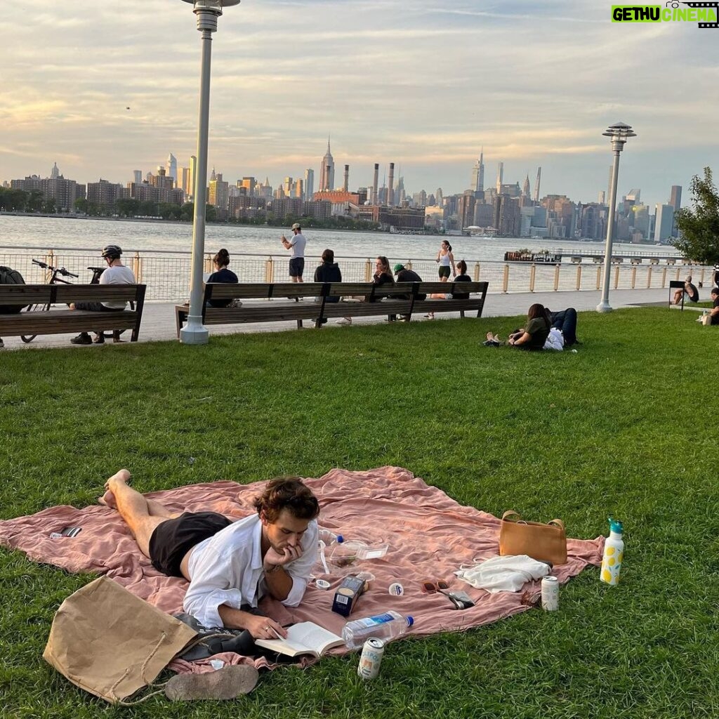 Brandon Flynn Instagram - Summer’s End. NYC. @caitewoods
