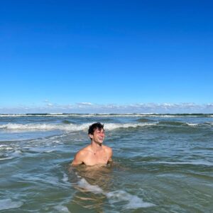 Brandon Flynn Instagram - Another year sober 🫣❤️