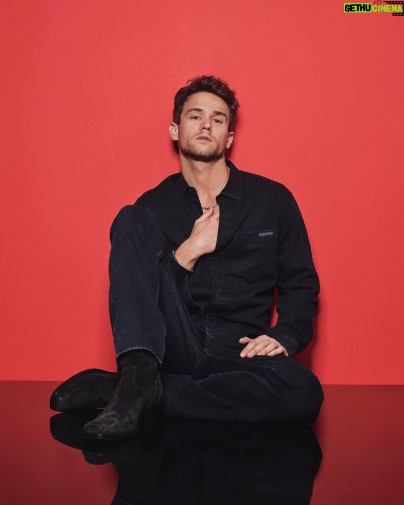 Brandon Flynn Instagram - Giving Calvin Klein. @brandonflynn in the holiday campaign. Get into it.​ Photographed by @jamesbrodribb