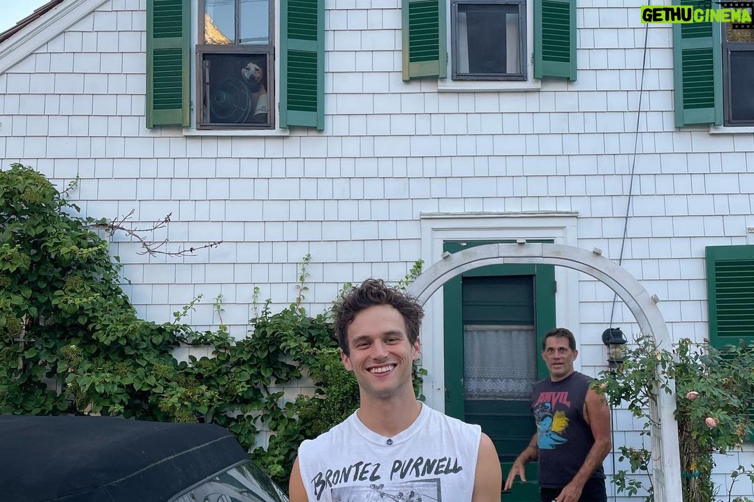 Brandon Flynn Instagram - Showgirls in P Town ❤️