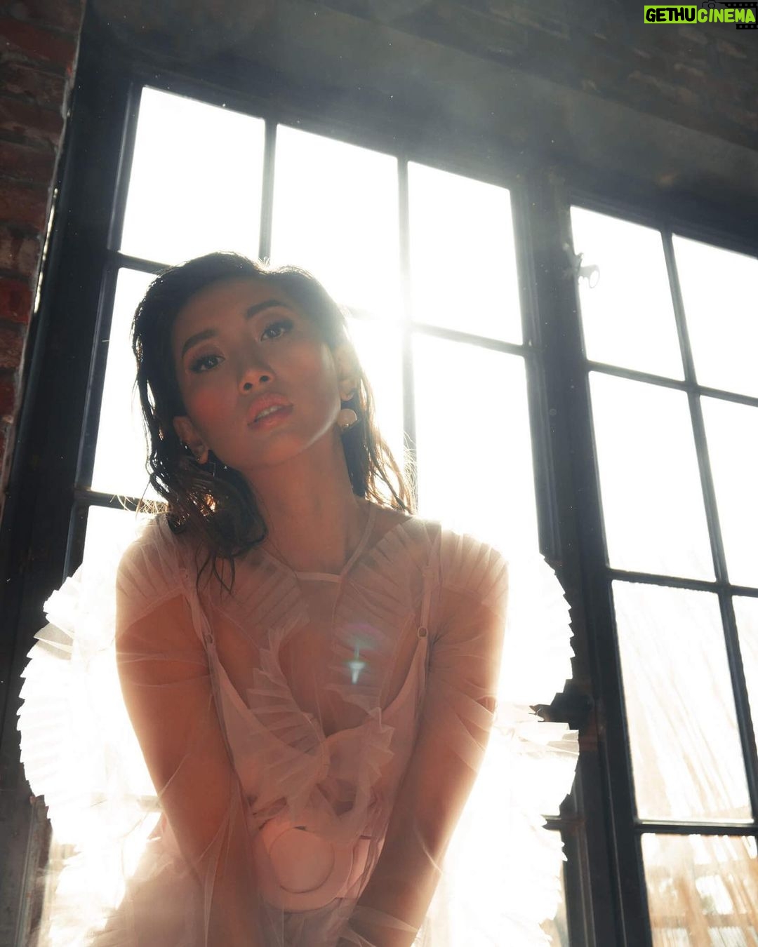 Brenda Song Instagram - Such a fun shoot for @the_italian_reve !!! More pics to come!! Make sure to check out the full article!