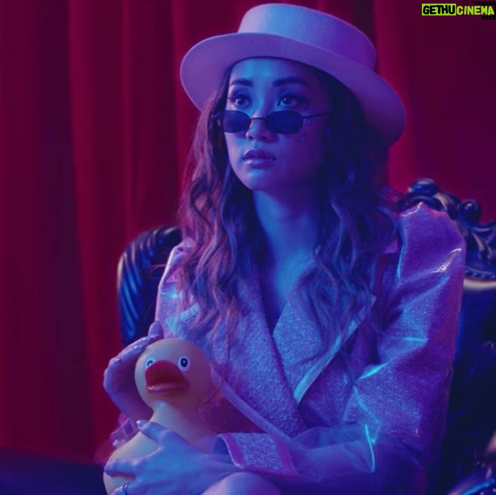Brenda Song Instagram - Say hello to Miss Fifi Firequacker! Soooo excited to be apart of my dear friends @alyandaj ‘s new music video “Star Maps”. Please go check it out!! Thank you for having me ladies! I had soo much fun! Love you @iamaly @iamaj