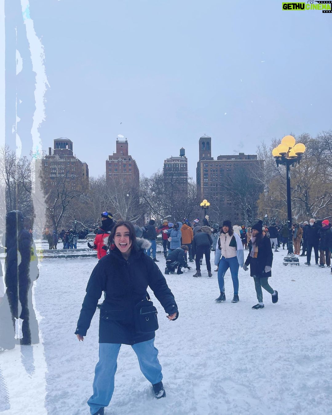 Brenna D'Amico Instagram - SNOWBALL FIGHHTTT!! #snow #nyc #yay Washington Square Park