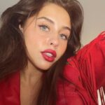Brenna D'Amico Instagram - #tb to a FaceTime photo shoot♥️ 📸 @lcleilani 👗@sykesvintage