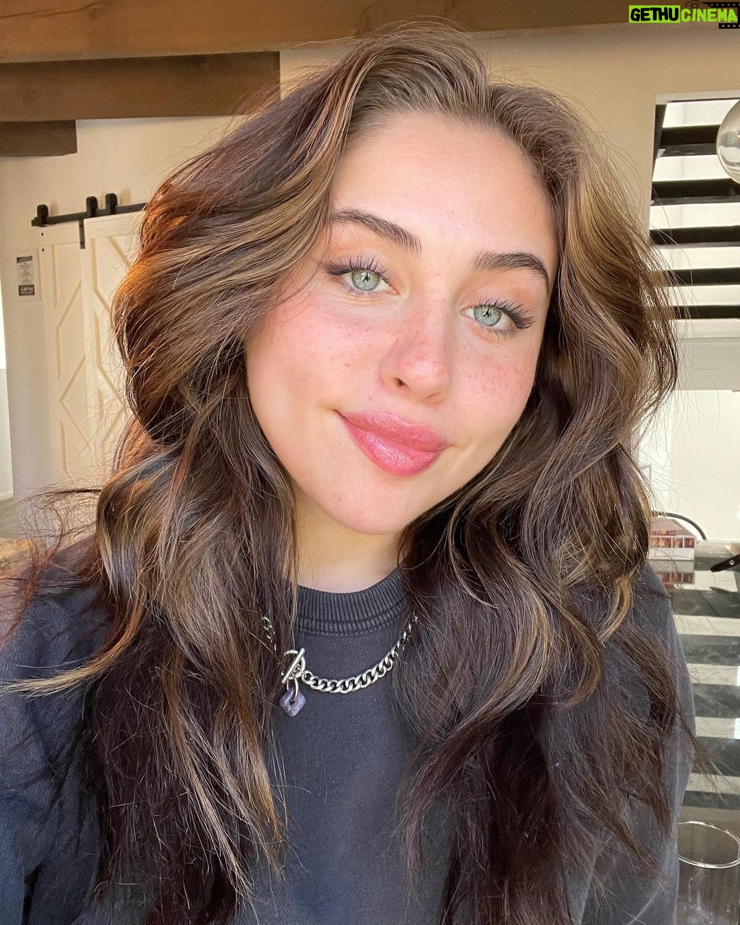 Brenna D'Amico Instagram - I put fake freckles on, my mom thought it was a rash๐๐ Lake Arrowhead, California