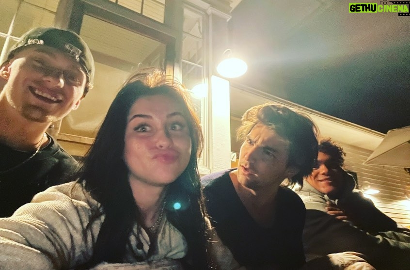 Brenna D'Amico Instagram - NYC. Incredible people. Miss you. See you soon. Looking forward to making NYC home.🖤