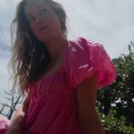 Brie Larson Instagram - 💞🌸🦩👛👚