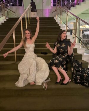 Brie Larson Instagram - Still marveling at the attendees of the #GoldGala

And super proud to present Iman Vellani with @goldhouseco’s New Gold award alongside @sanaamanat622 ⭐️💛⭐️