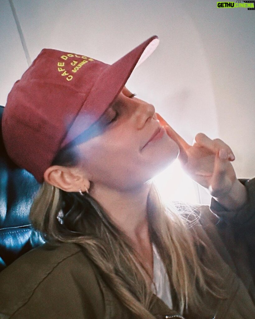 Brie Larson Instagram - Mid-month photodump ✨