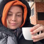 Brie Larson Instagram – How many weeks of winter do we have left??? asking for a friend!!!