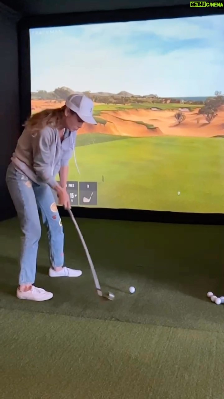Brie Larson Instagram - Achievement unlocked: IM BAD AT GOLF