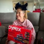 Brie Larson Instagram - It’s giving @itsjojosiwa. #notanad I just love quality food containers.