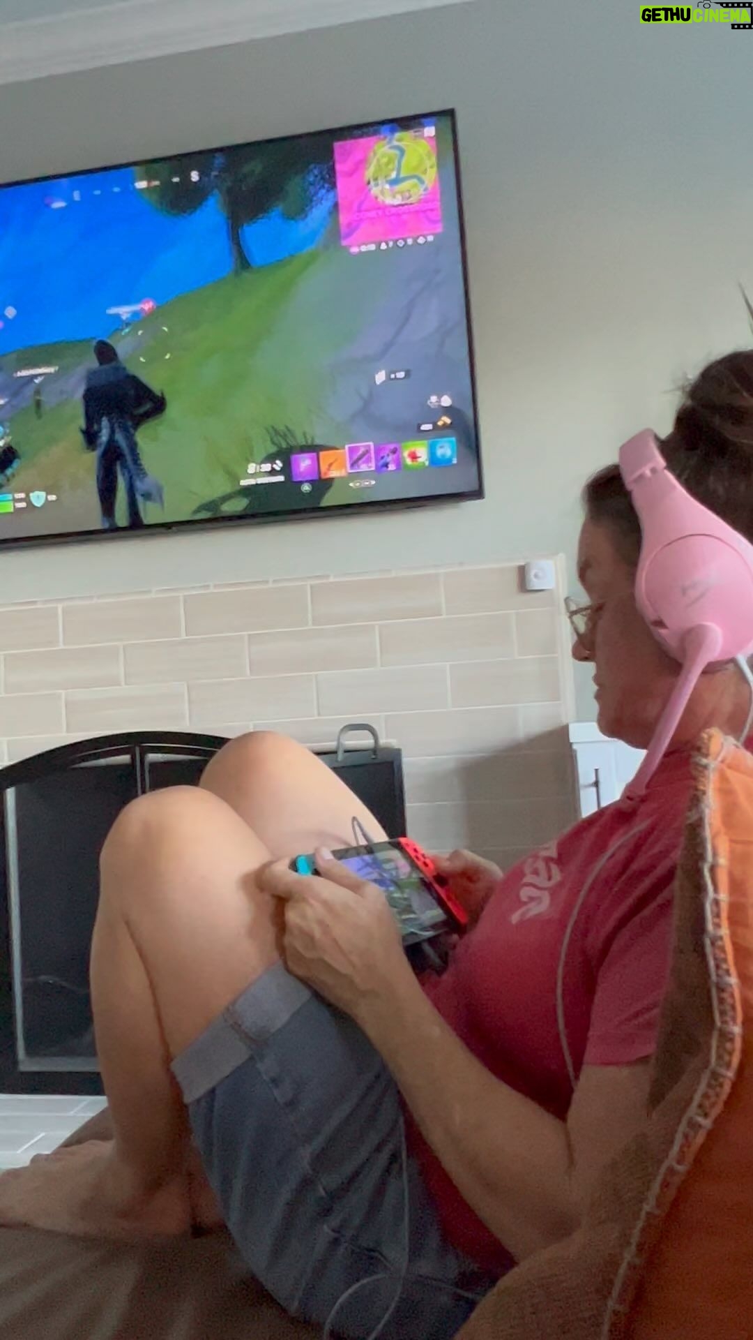 Brie Larson Instagram - Sunday’s dedicated to teaching mom how to play @fortnite