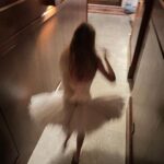 Brie Larson Instagram - A tale of how the night progressed ➡️