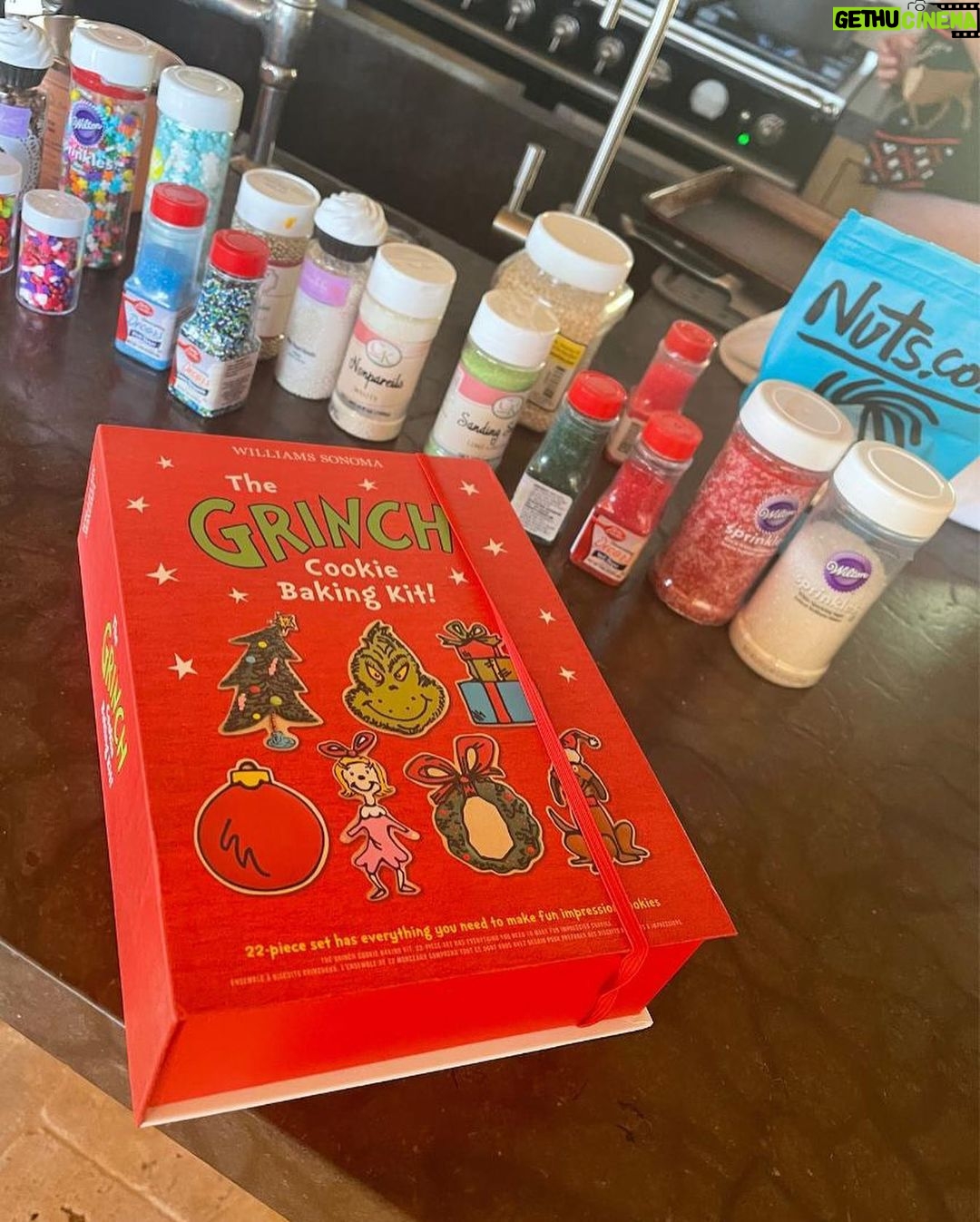 Brie Larson Instagram - That time my friends and I got up early on a Sunday to watch the new @lindsaylohan movie and pretended it was Christmas in November.