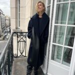 Brie Larson Instagram – Paris Fashion Week with my friends at @loewe 🔒🖤