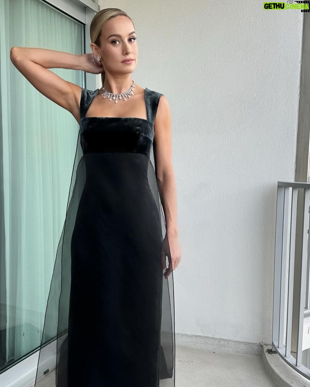 Brie Larson Instagram - Dreamt of these sheer panels from last nights @criticschoice look by Prada. 🖤