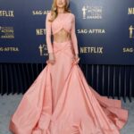 Brie Larson Instagram - SAG last night 💭 I’ll forever adore this custom @versace 💘