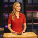 Brie Larson Instagram - Tune in to the @kellyclarksonshow Monday as Kelly tries to stump me in Pop Quiz 🍌