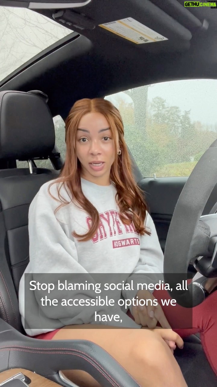 Brittany Renner Instagram - I HAVE BEEN GUILTY OF THIS and had this conversation with myself recently. I was doing a bunch of empty nonsense with empty people in a desperate attempt to feel SOMETHING. Truth is, I gave up!!! It’s easy to get discouraged, but the outside noise can’t sway what you know in your heart to be true, unless a part of you resonates with the outside noise. It takes courage to open your heart up!!! So if you’re going to be anything, be foreal…lol at least tell yourself the truth in private. You’re either operating in LOVE or FEAR. Leggings: @rebelbybrittanyrenner ❤️🔥