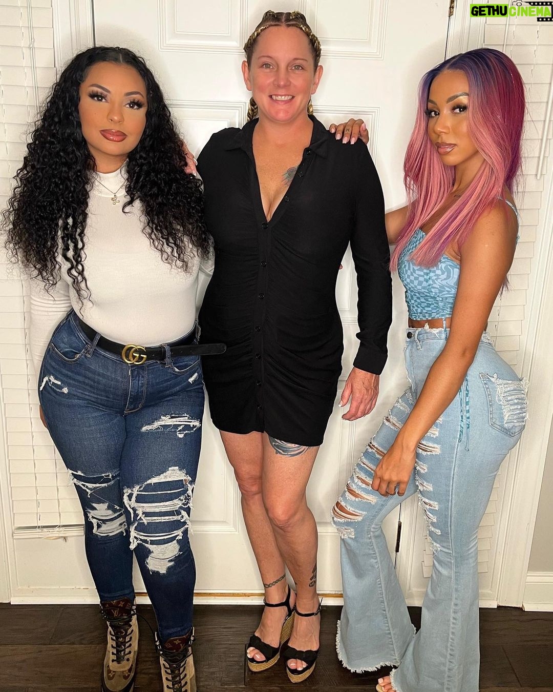 Brittany Renner Instagram - Happy 50th birthday to the most phenomenal woman I know π My partner in crime, my best friend, BIG STEPPA π₯Ύπ₯Ύ Your Aries moon π«±π»βπ«²π½ my Sagittarius moon πππ If thereβs one person I know I can rely on, itβs you. I love that you hold me accountable, provide a safe space for me to feel, and encourage me to follow my heart always. Life is full of endless fun with you in it π₯Ή THANK YOU for everything you do for me and Baby PJ. Iβm beyond proud of you and honored to call you my Mom. 50 and fine, baby!!! I love you bad bish @luvinmylife72 πβοΈπ«π₯³π