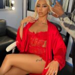 Brittany Renner Instagram - “Bad For Me” video out NOW! MUA: @alexjairus MUA Assistant: @glamberbabyyy Hair: @slayedbyamourkay Photographer: @nickyfilms @iamkevingates 🪶@breadwinneralumni 🦅