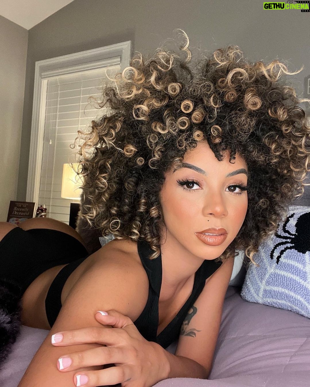 Brittany Renner Instagram - This ain’t that and that ain’t this