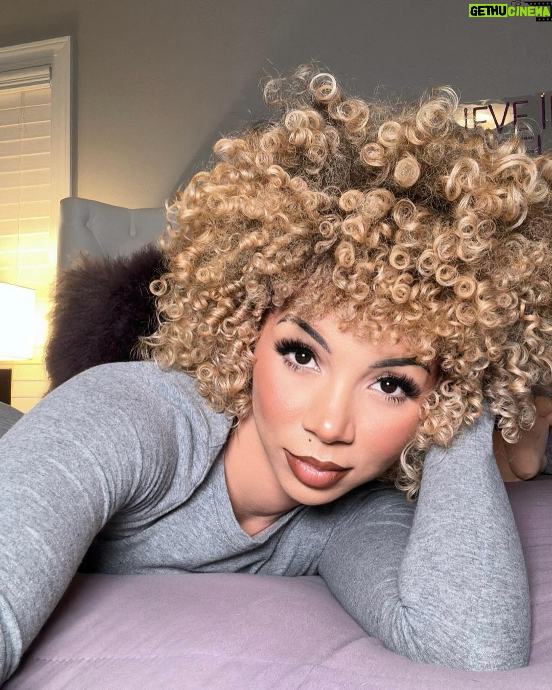 Brittany Renner Instagram - Pictures are better than nothing. Videos are better than pictures. Both pale in comparison to real life. I am currently manifesting something new with someone new so I am doing something new and becoming someone new. Happy Pisces season 🔮 2/26 🥳