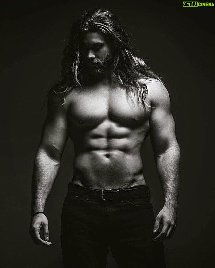 Brock O'Hurn Instagram - Wishing you all the best in life and hoping you never let fear stop you from doing what you love to do 🙏🏽