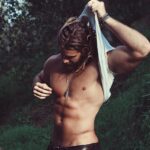 Brock O’Hurn Instagram – The world is your changing room 🌎
or maybe it’s just mine… haha

Hope your weekend is going amazing!! (: