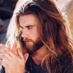 Brock O’Hurn Instagram – So turns out there’s no service in the Bahamas 🏊🏼🙅🏽 I may be late to the game but I want to wish everyone an INCREDIBLE New Year and that all your hard work pays off this year! That all your Dreams come true! 
Here’s a random pic of me while I figure out how to get all the footage from the trip! 🙏🏽😏 Have a great Monday everyone!! 🎉😊