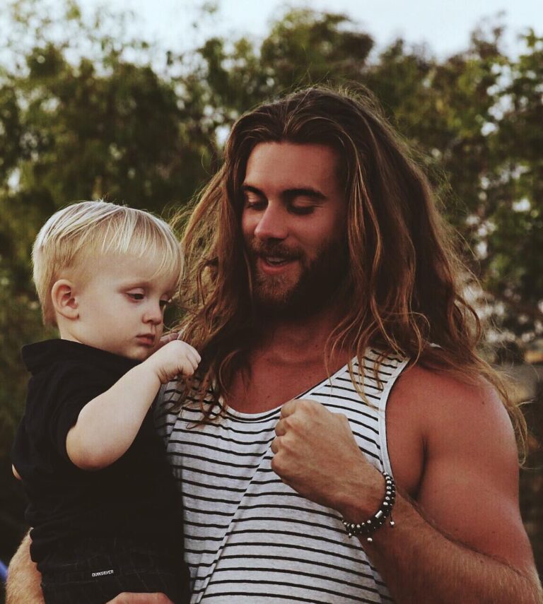 Brock O'Hurn Instagram - Happy Birthday to this Angel! Had to come see him before I leave the country tomorrow. 2 years old.. Insane how time flies. Love you forever Jayden ❤️👶🏼