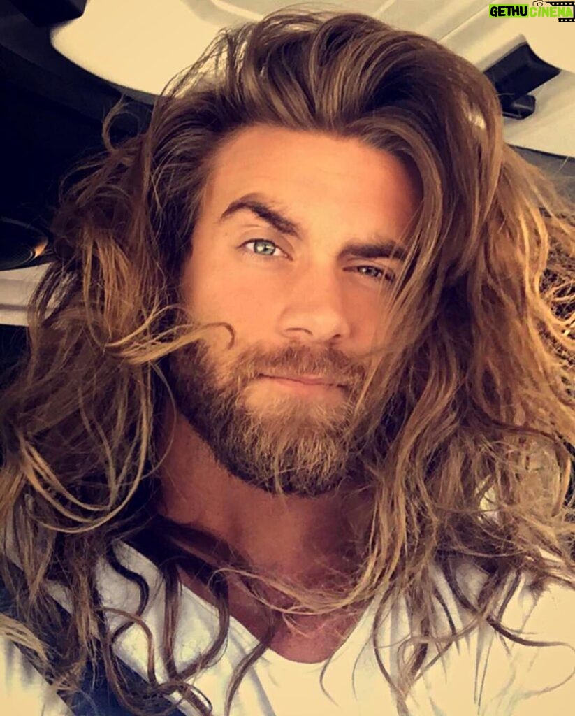 Brock O'Hurn Instagram - Some days my eyes are green, Some days my eyes are blue. But everyday I wake up, I have to tame this mane! #TheBestPoemIEverWrote #BeenPerfectingThatOneForYears #ByYearsIMean12Seconds #ThePoemDidntFlow #ButTheHairDid #WinkyFace Goodnight everyone. lol