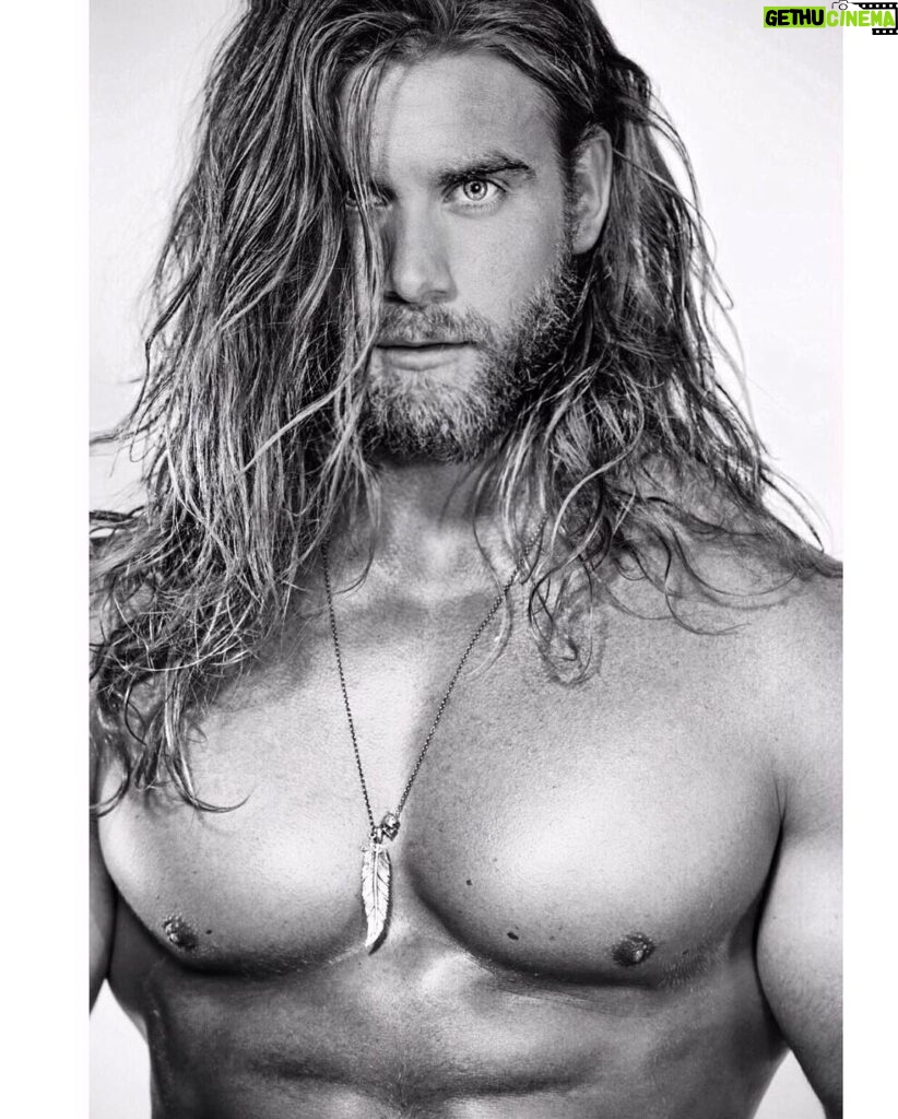 Brock O'Hurn Instagram - Some Monday's have that black and white feel Side note : I got that is that a d🍩nut face on lol Hope you're Monday is incredible 🙏🏽 📷 : @ironmanmagazine