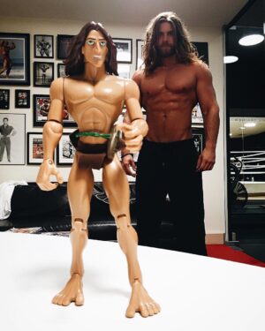 Brock O'Hurn Instagram - That moment you're talking bad about someone.. And then you realize they're standing right behind you.. 😳🐒 (Joking around during my training session today haha 😂)