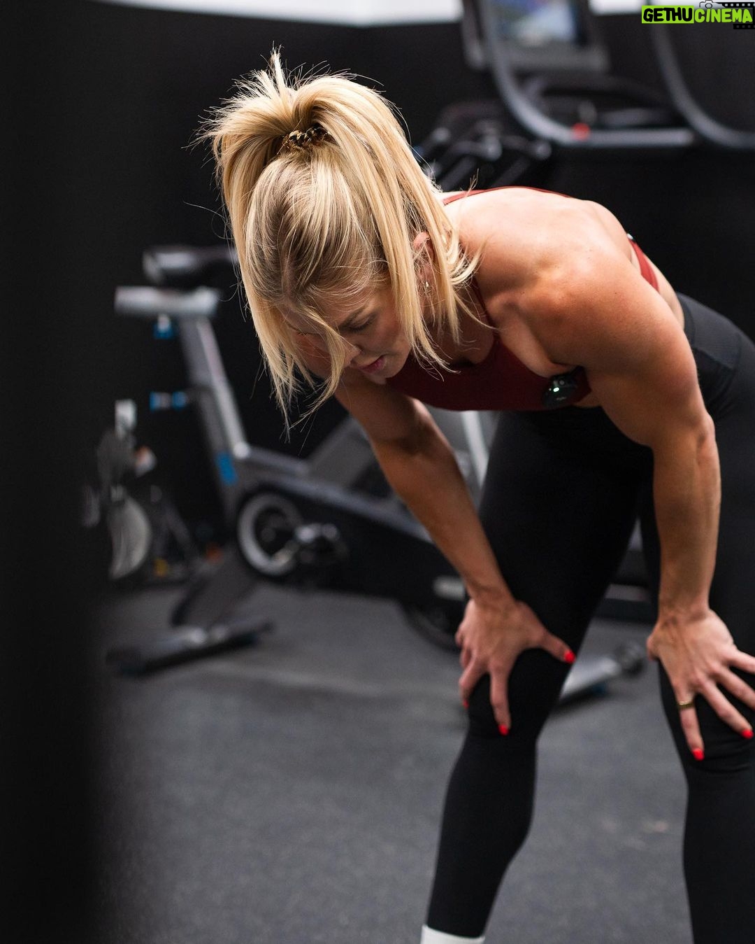 Brooke Ence Instagram - Some behind of the scenes of the @nakedprogram Nets On Fire
