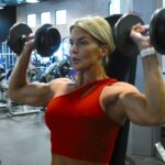 Brooke Ence Instagram - This is one of my favorite techniques we will be using in the upcoming Naked Training Challenge! We add these on our high volume days. You start the set in the position that you are mechanically the weakest. Instead of dropping weight as you would during a typical dropset, you will be using the same weight but changing to a position you are mechanically stronger every set. In this example, I’m starting with DB Military Press, Dropping to DB Incline Bench, then dropping to DB Flat Bench Press for my final set in the strongest position. I love these sets for a few reasons. First, you get to keep a challenging heavier weight throughout the entire dropset and recruit different areas of the muscle you are targeting. Second, you get a ton of bang for your buck in one dropset. If you're short on time this is a great way to get a ton of quality work in a short period of time. Lastly, it's fun! You've got to change your routine to keep training fun and engaging; these sets are always challenging and fun. 1a. DB Military Press 1b. Incline DB Bench Press 1c. DB Bench Press 2a. Pull Ups 2b. Chin Ups 2c. Neutral Grip Pull Ups Give this technique a try and let me know what you think 😍 #nakedtraining #nakedprogram #challenge #fitness St. George, Utah