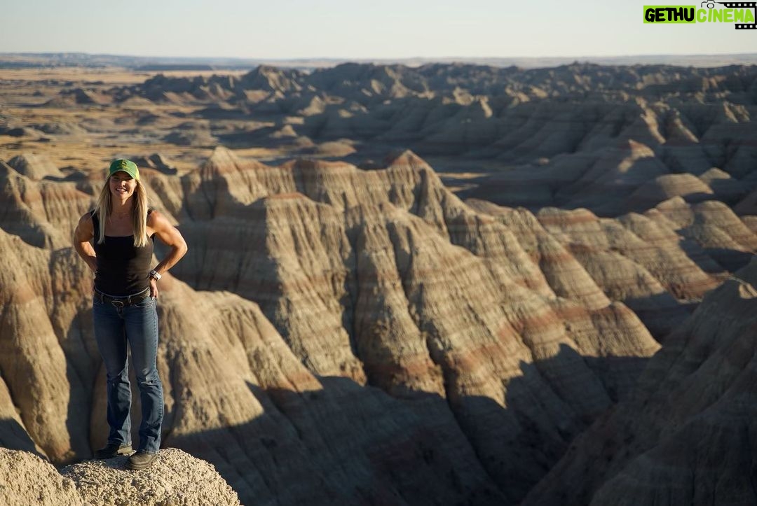 Brooke Ence Instagram - South Dakota was worth the trip #sodak #badlandsnationalpark
