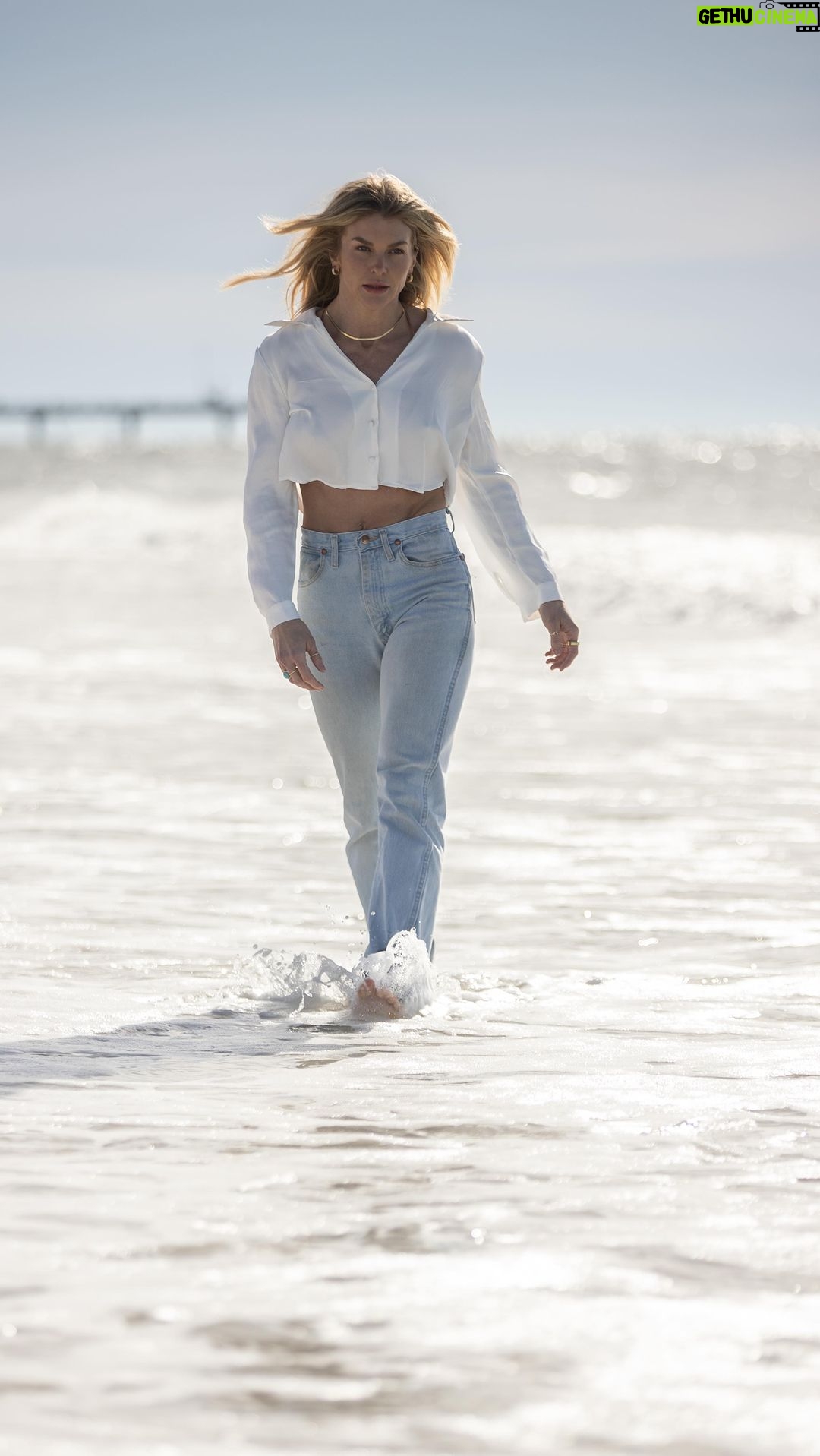 Brooke Ence Instagram - Photo shoot with the amazing @brookeence Clearwater Beach 🏝️