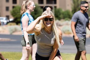 Brooke Ence Instagram - Day ☝🏼: Ice Breakers and exercise #ftw 

@nakedprogram 
📸: @emomphoto 

#nakedtrainingprogram #itmakesence