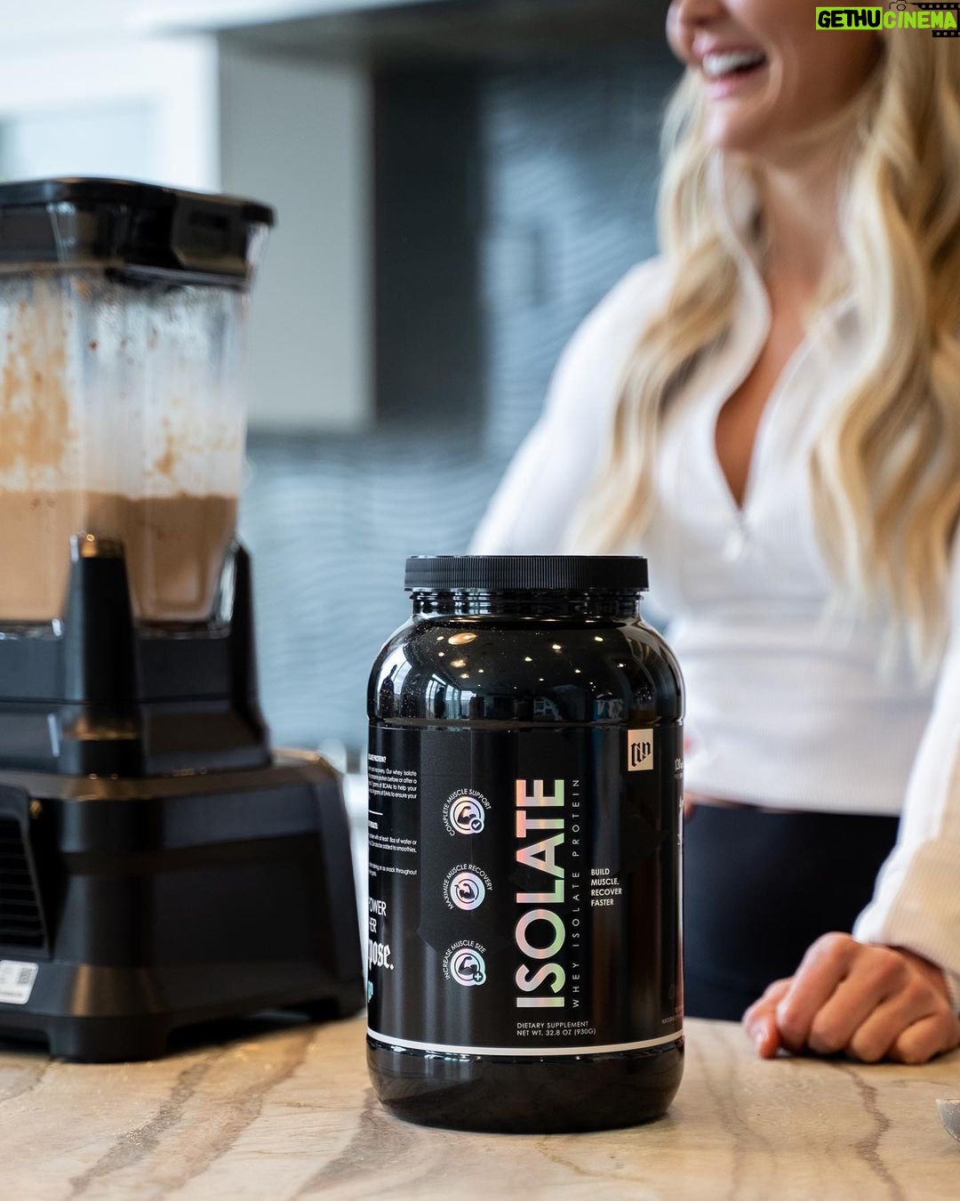 Brooke Ence Instagram - Typically I prefer to drink my protein in the most simple formβ¦ water+1 scoop OR almond milk +1 scoop But this version has me craving my protein shake for breakfast, lunch and dinner. π @runsupps chocolate protein Milk of your choice Peanut butter powder 1/4 banana π 1/4 cup ice ( add more if you like) Starbucks INSTANT COFFEE π I bought some instant coffee packets and just added one to the mix. GAME CHANGER π€€ Make sure you check out Run Supps to get all stocked up on the goods before you kick off the @nakedprogram New Years Challenge π #itmakesence #runsupps #nakedtrainingprogram #proteinshake