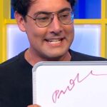 Bruno De Luca Instagram - Estaria o @brunodeluca cada vez mais perto de ganhar da @anaclaraac no #QuizBBB? 🗣 Essa semana já rolou empate! 👀 Vai lá no Humor Multishow, no YouTube, assistir o quiz completo que tá hilário 😂 #BBBAEliminação #BBB23 #RedeBBB