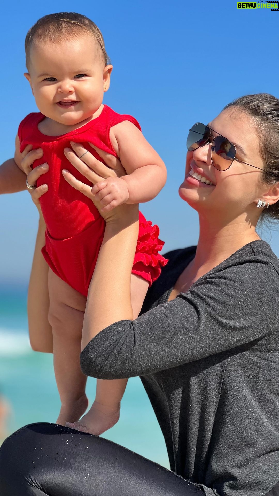 Bruno De Luca Instagram - Hoje é dia da mulher que mudou pra sempre minha vida! Minha mulher, mãe da minha filha, minha namorada, minha amiga: TE AMO INFINITO! Você é uma pessoa maravilhosa! Demorei pra te achar, e agora não largo mais. Muita saúde e minhas alegrias nos 30!